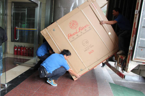 昆玉钢琴贵重工艺品无忧运